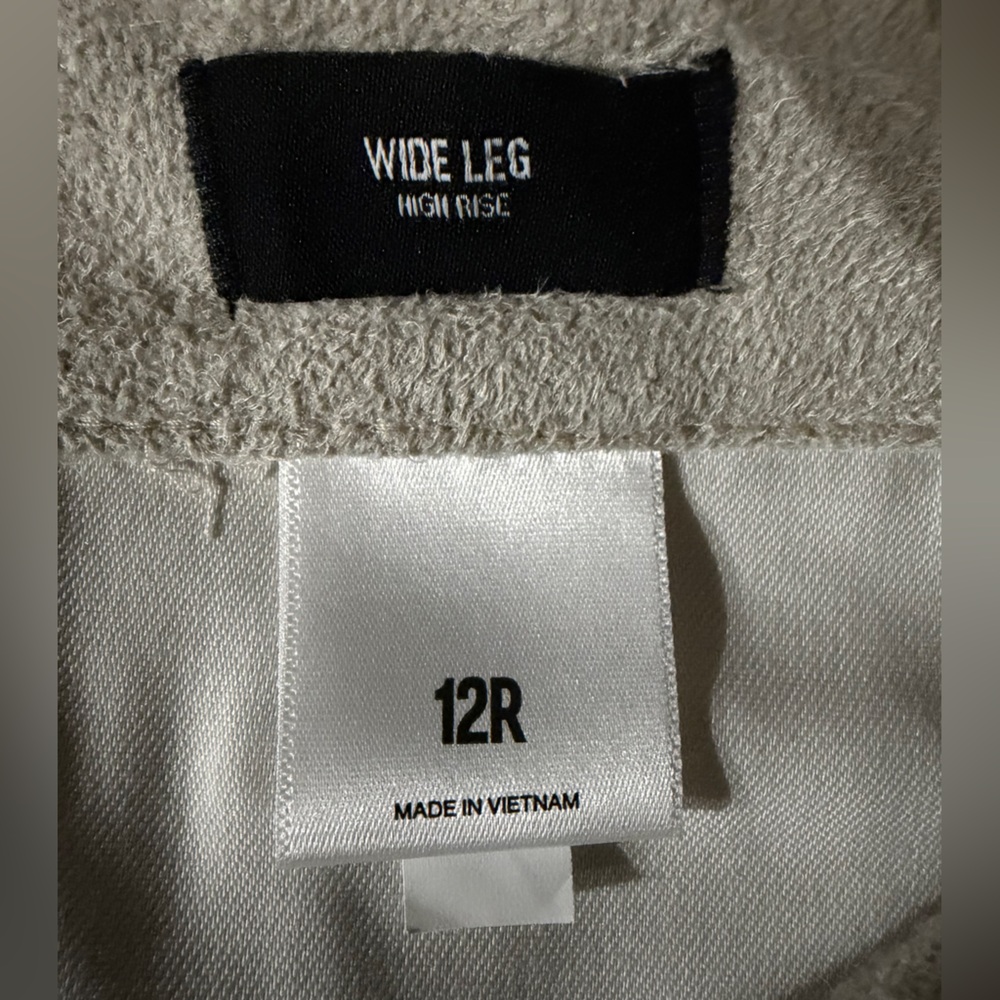 Express Cream Wide Leg Pants. Hardly Used - Picture 4 of 6